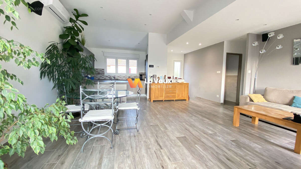 Maison à BOUXIERES-AUX-DAMES