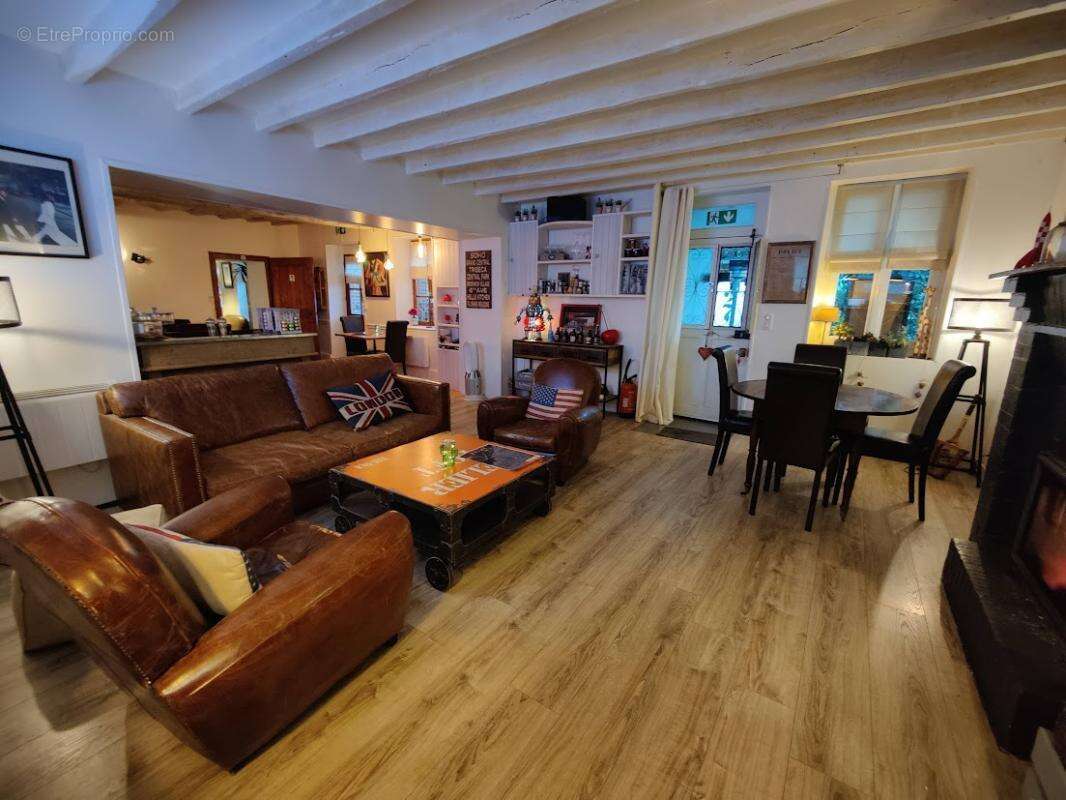 Maison à EGUZON-CHANTOME