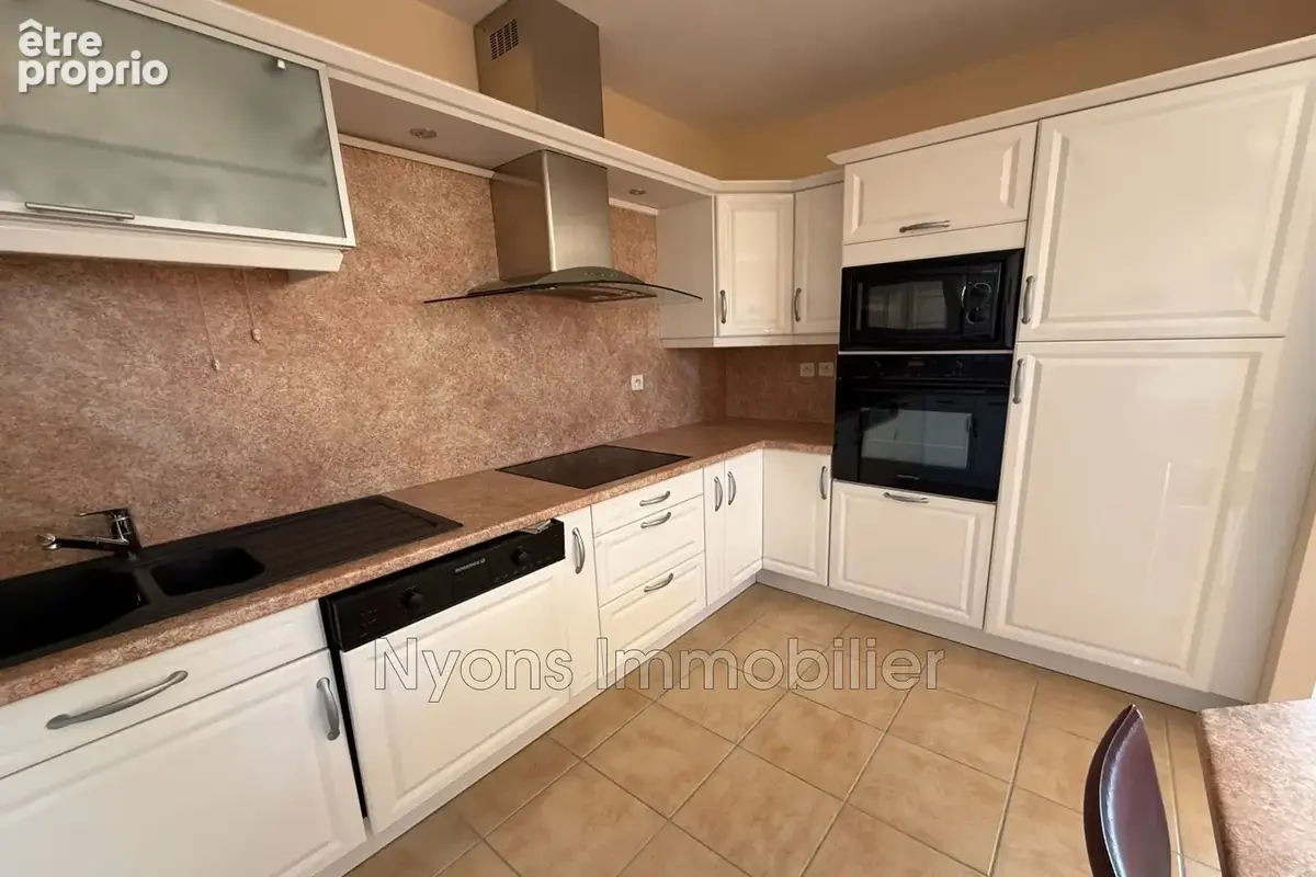 Appartement 3 pièces 69 m² à vendre à Nyons (26110) - photo 3