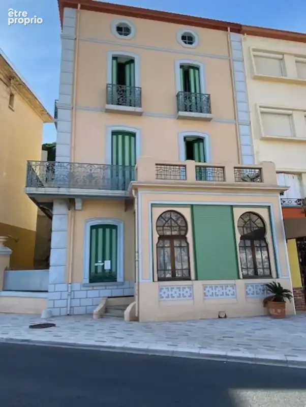 Bien d'exception en front de mer - Appartement T1 bis dans une maison de maître classée - Cerbère - photo 3