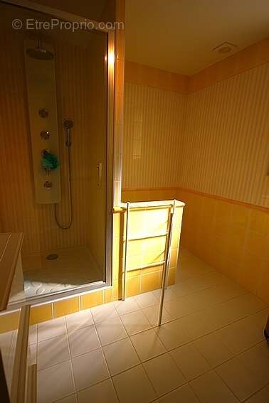 Maison à FLASSANS-SUR-ISSOLE