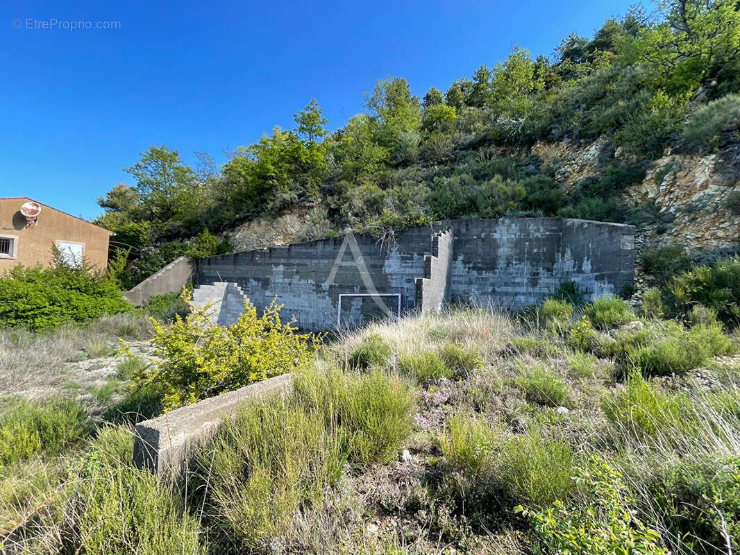 Terrain à SAINT-JURS