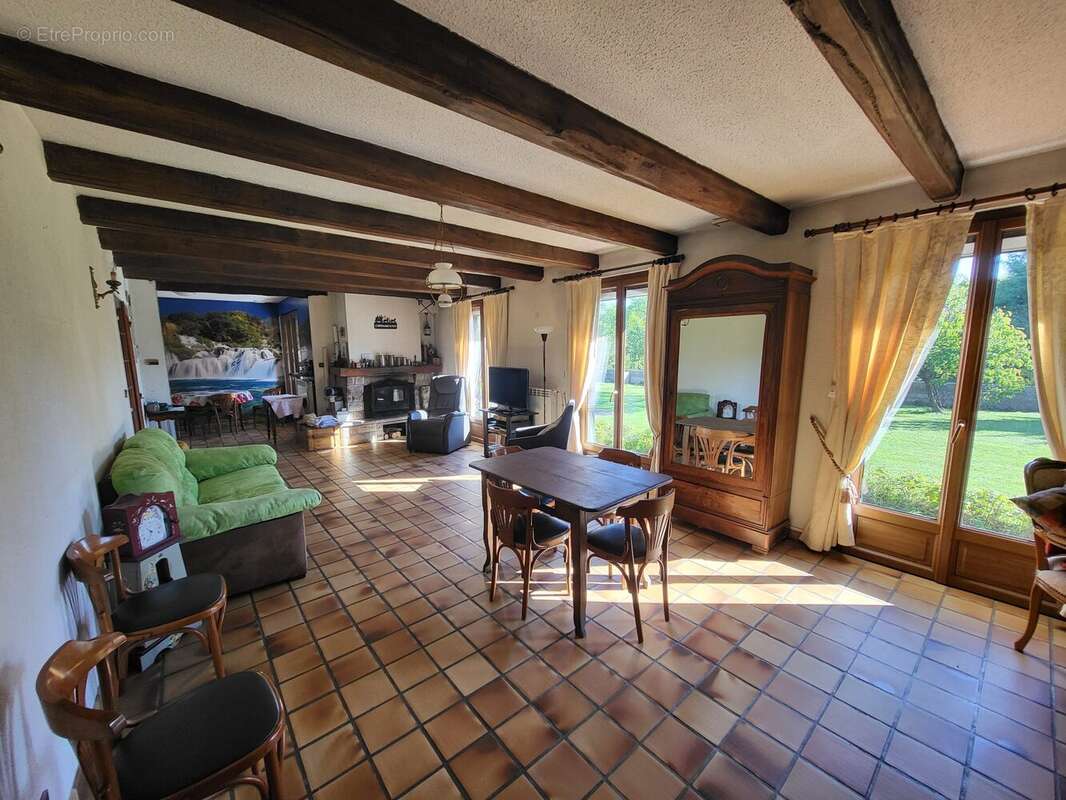 Maison à TUCQUEGNIEUX