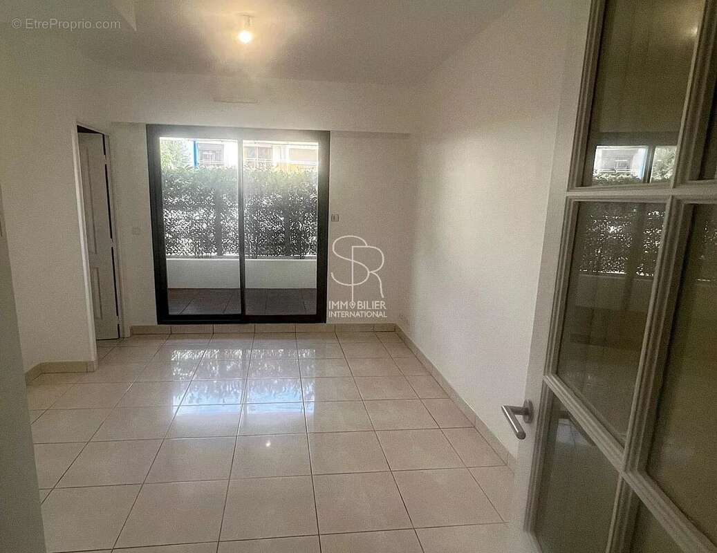 Appartement à VILLENEUVE-LOUBET