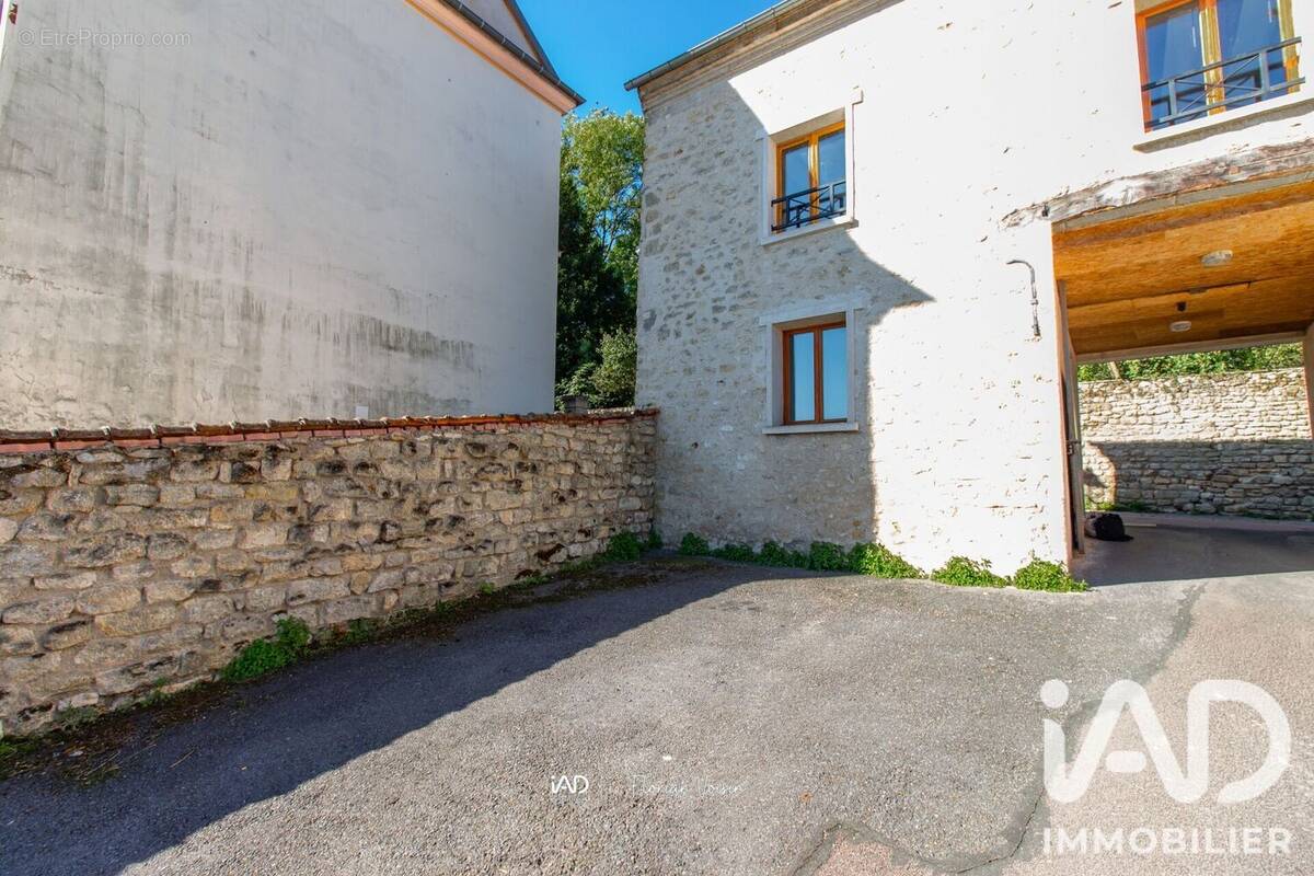 Photo 1 - Appartement à OINVILLE-SUR-MONTCIENT