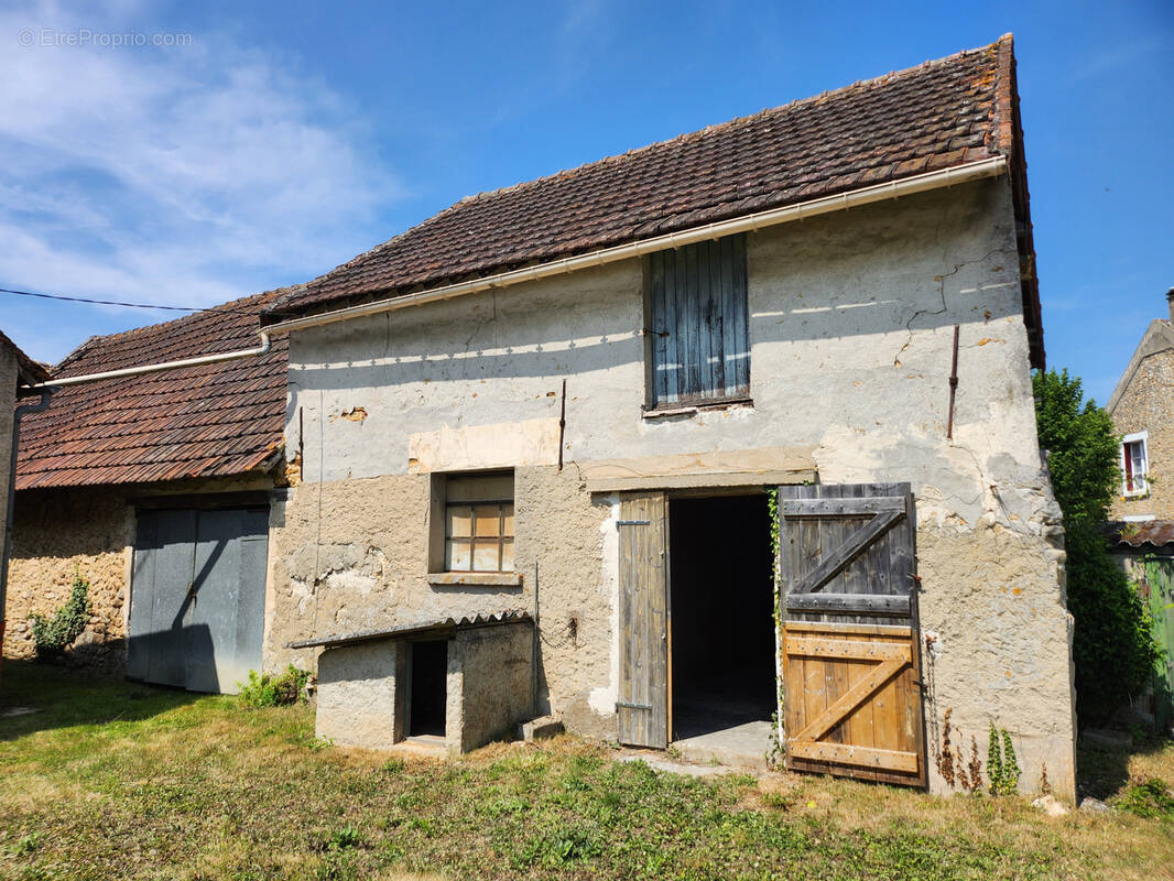 Maison à THOIRY