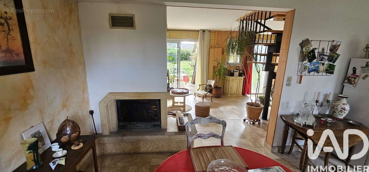 Maison 78 m² à La Ville-Aux-Dames  - photo 8