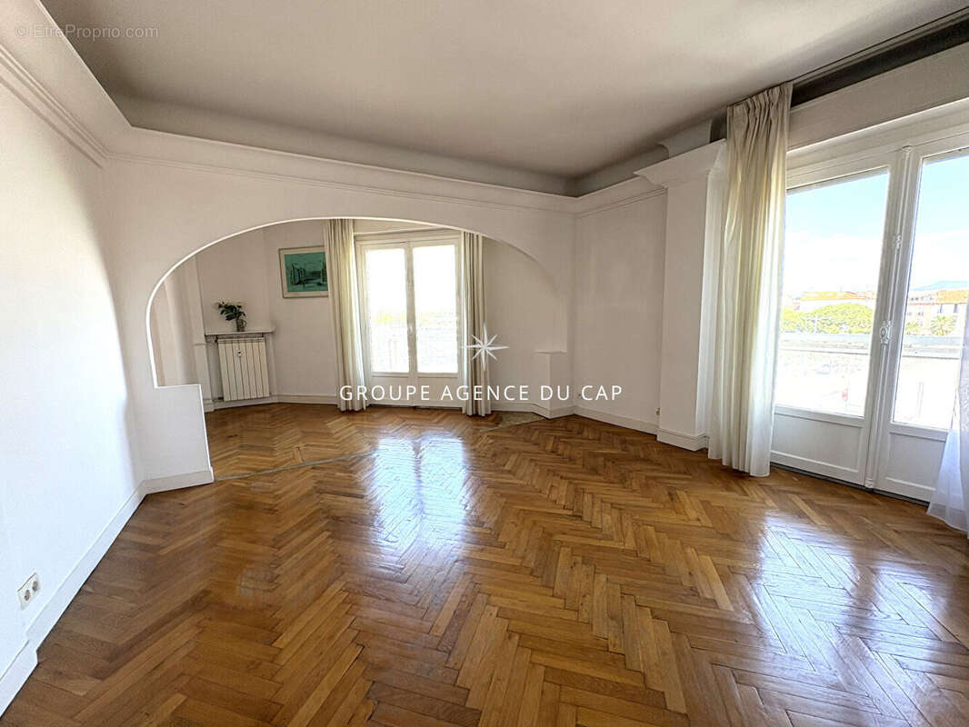 Appartement à SAINT-RAPHAEL