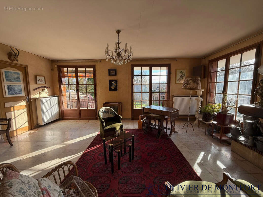 Maison à MONTFORT-L'AMAURY