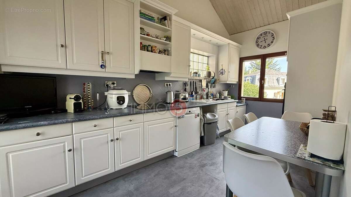 Maison 242 m² à Villemomble  - photo 6