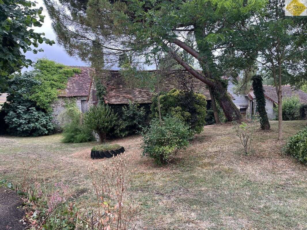 Maison à SAINT-PIERRE-DE-MAILLE