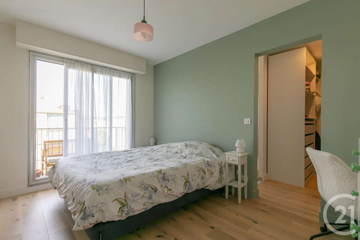 Appartement à SAINT-MAUR-DES-FOSSES
