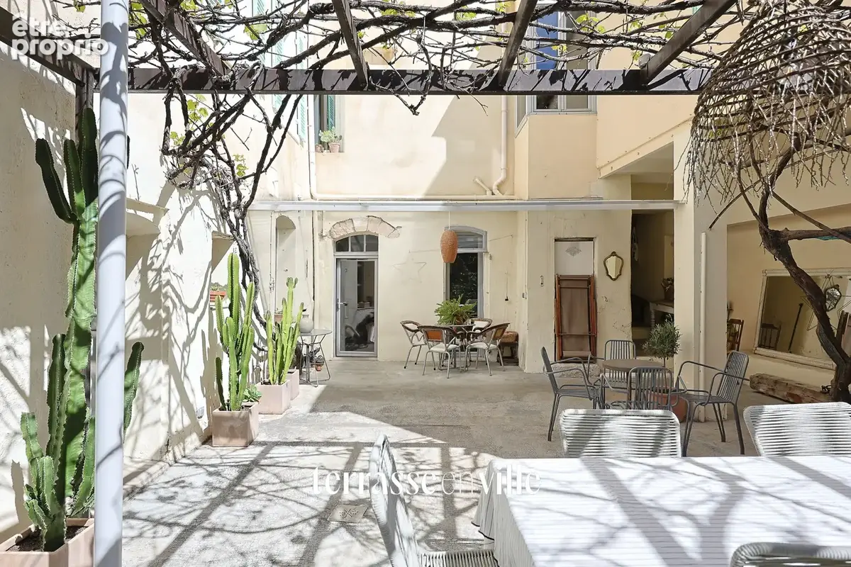 La ciotat   centre historique - grand duplex - t9 - 192 m2   5 ch - parcelle 350m2 - parking - 1 200 000€ - photo 4