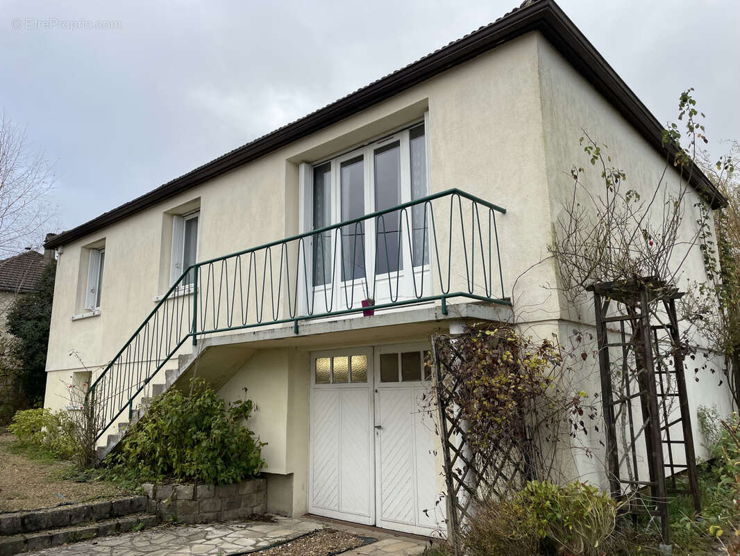 Maison à SAINTE-GENEVIEVE