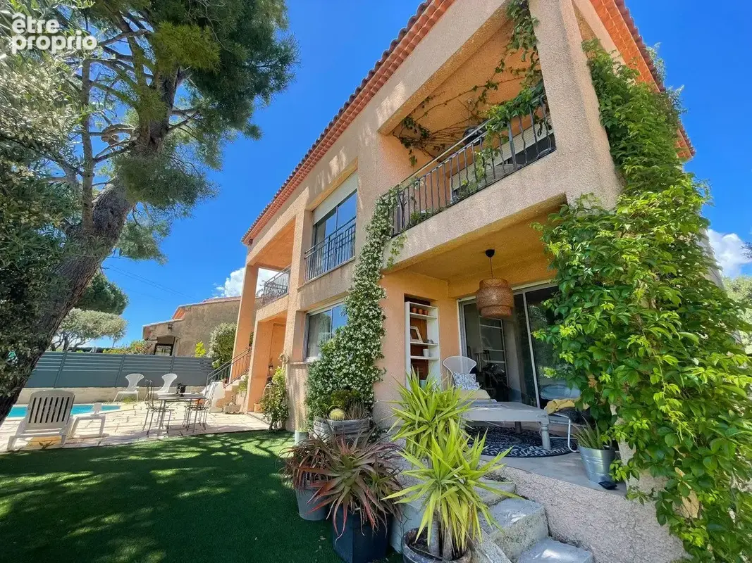 Villa T6 avec 2 appartements sur les hauteurs du Logis-Neuf - photo 5