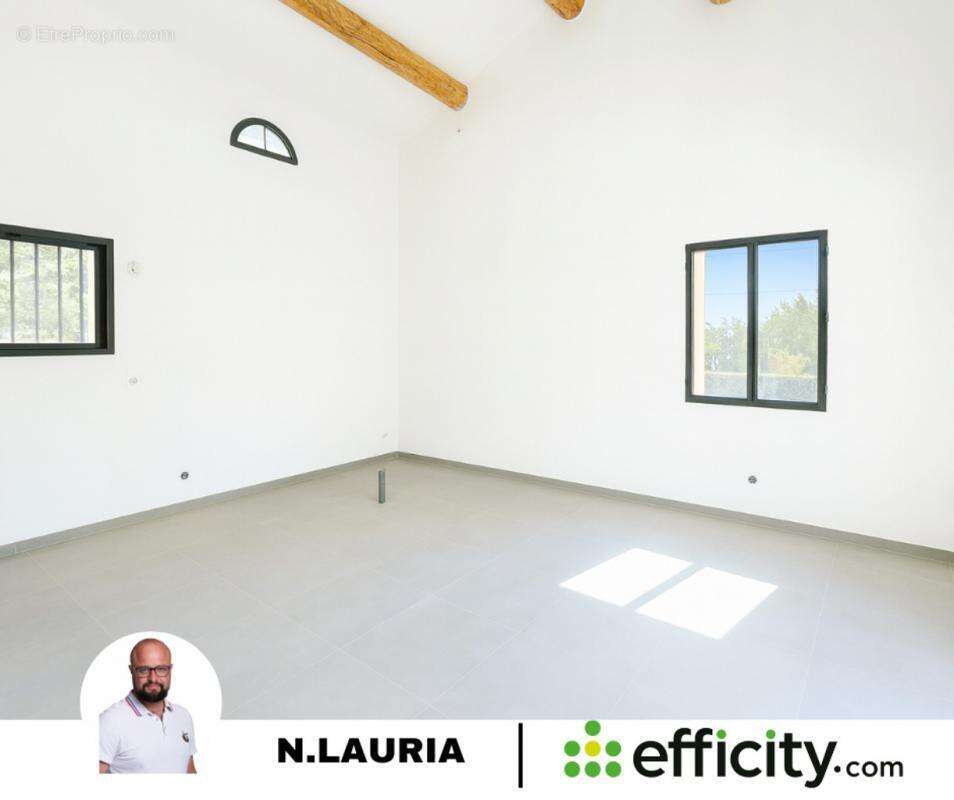 Maison à LA MOTTE-D&#039;AIGUES