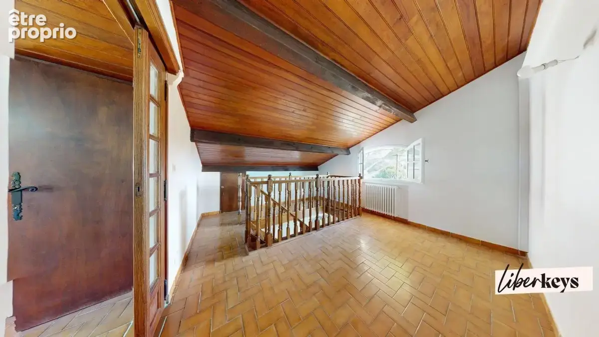 Grande Maison - avec appartement indépendant en rdc sur 800 m² clos, quartier recherché à Draguignan - photo 9