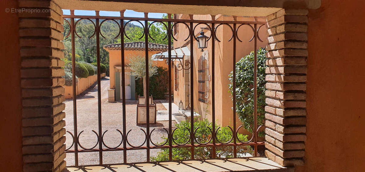 Maison à PLAN-DE-LA-TOUR