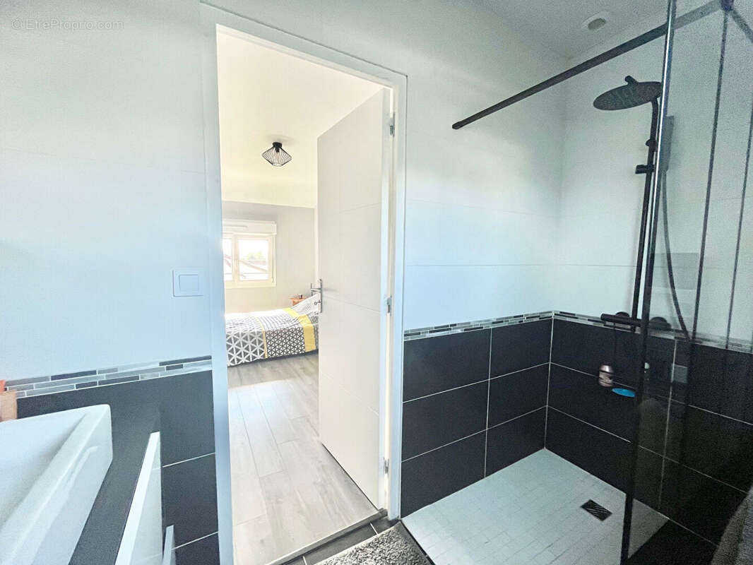 A VENDRE Maison à Louvigny 6 pièce(s)  4 chambres 102,65 m2 - entièrement rénovée 2020 - belle orientation - photo 13
