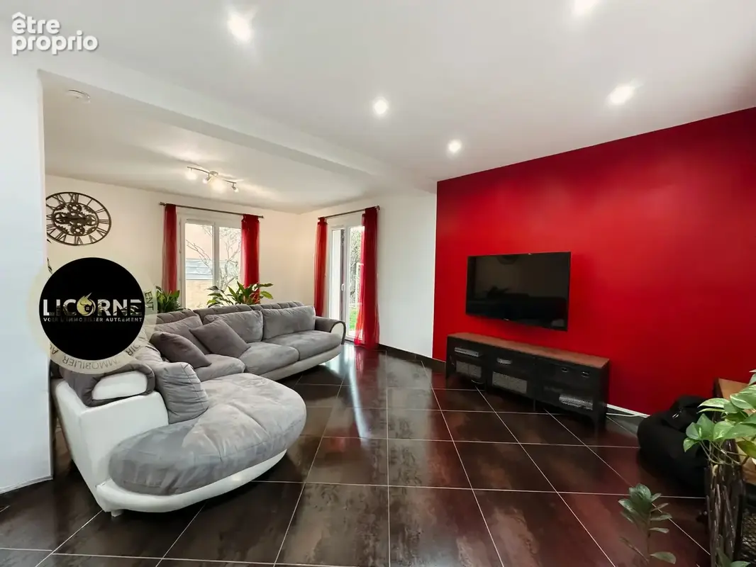 Maison 5 pièces 142 m² à vendre à Marignane (13700) - photo 3