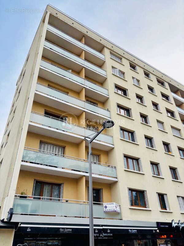 Appartement à OULLINS