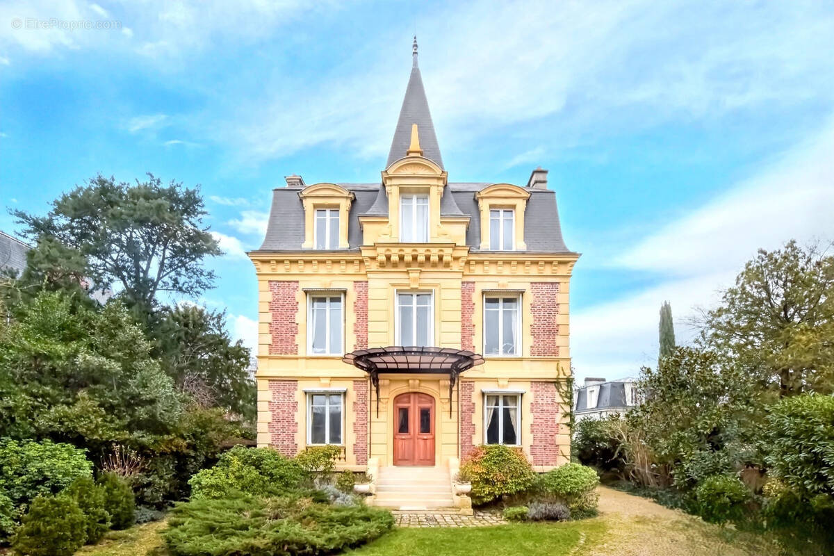 Maison à LE VESINET