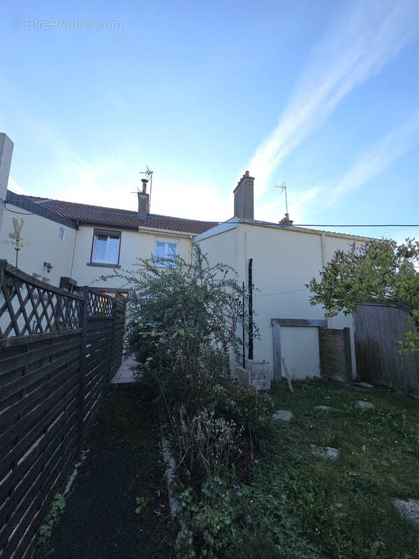 Maison à AULNOYE-AYMERIES