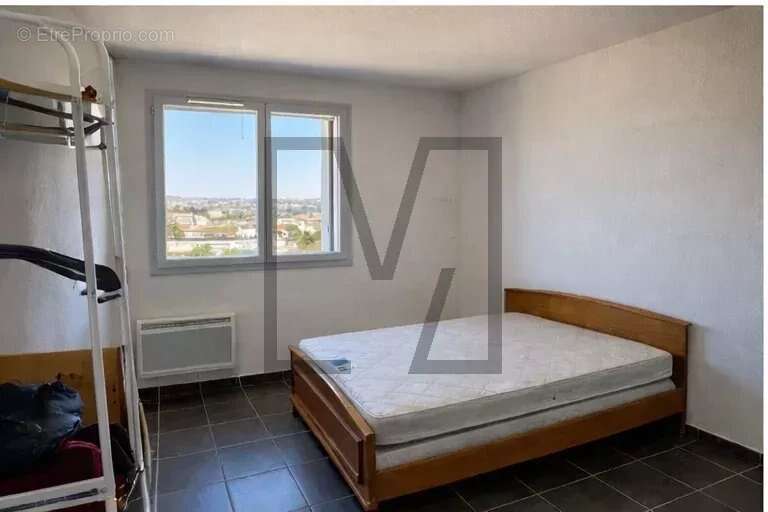 Appartement à MARSEILLE-3E