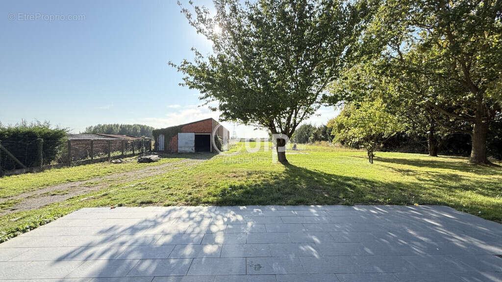 Maison à LE DOULIEU