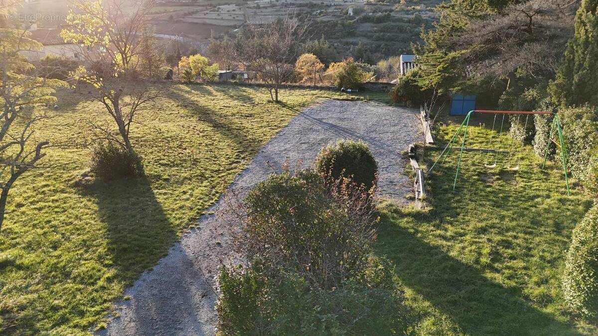 Terrain à VILLENEUVE-DE-BERG