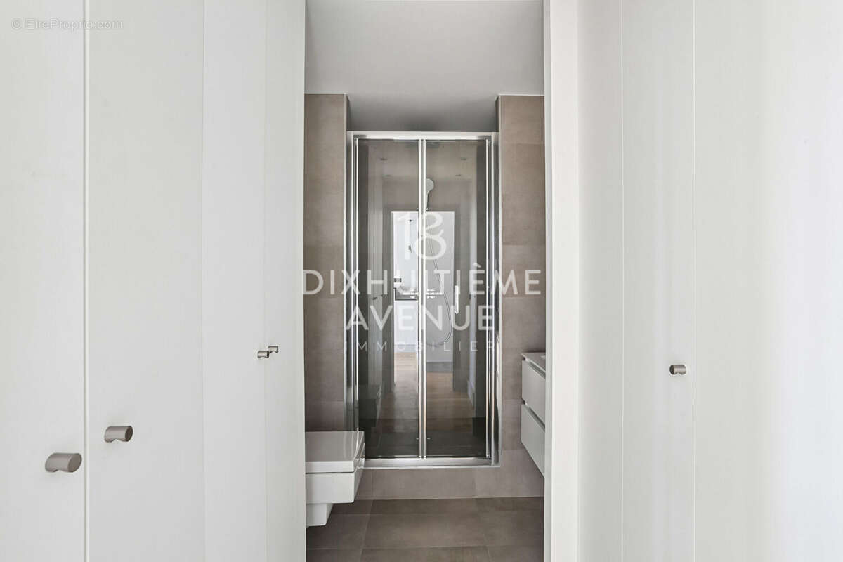 Appartement à PARIS-18E