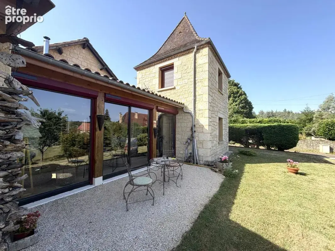 Maison rénovée avec tour, piscine et 5 400 m² de terrain – Le Buisson-de-Cadouin - photo 5