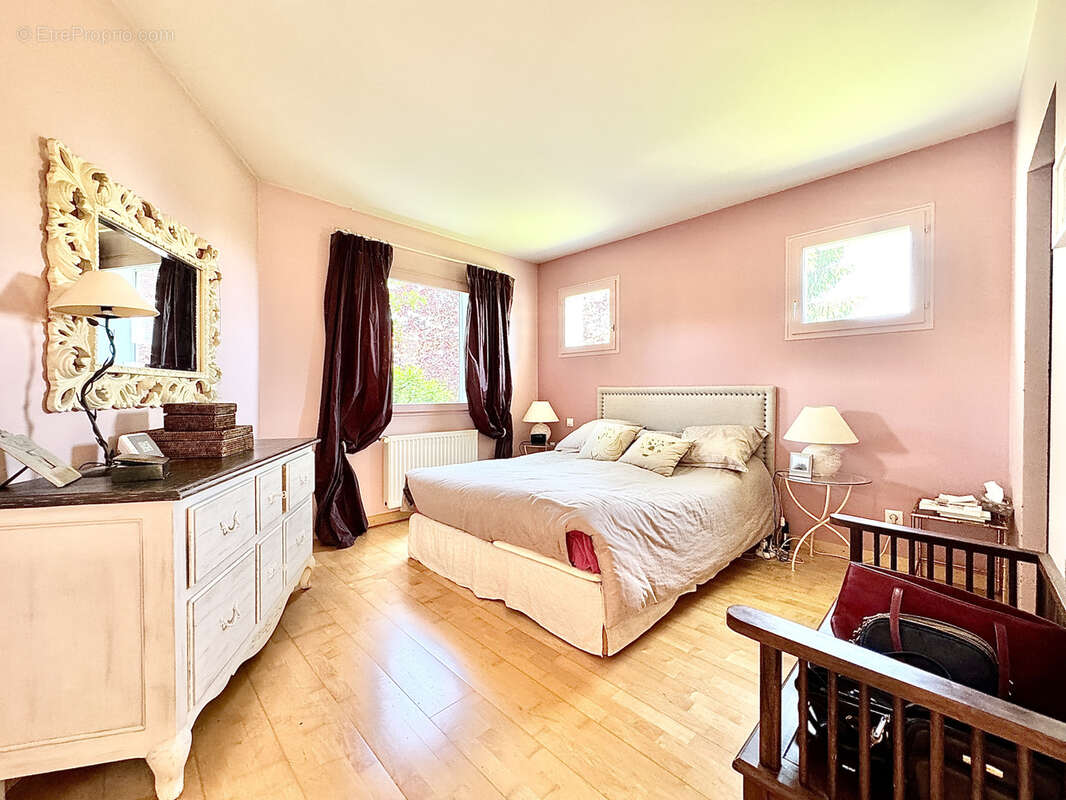 Maison à PERS-JUSSY