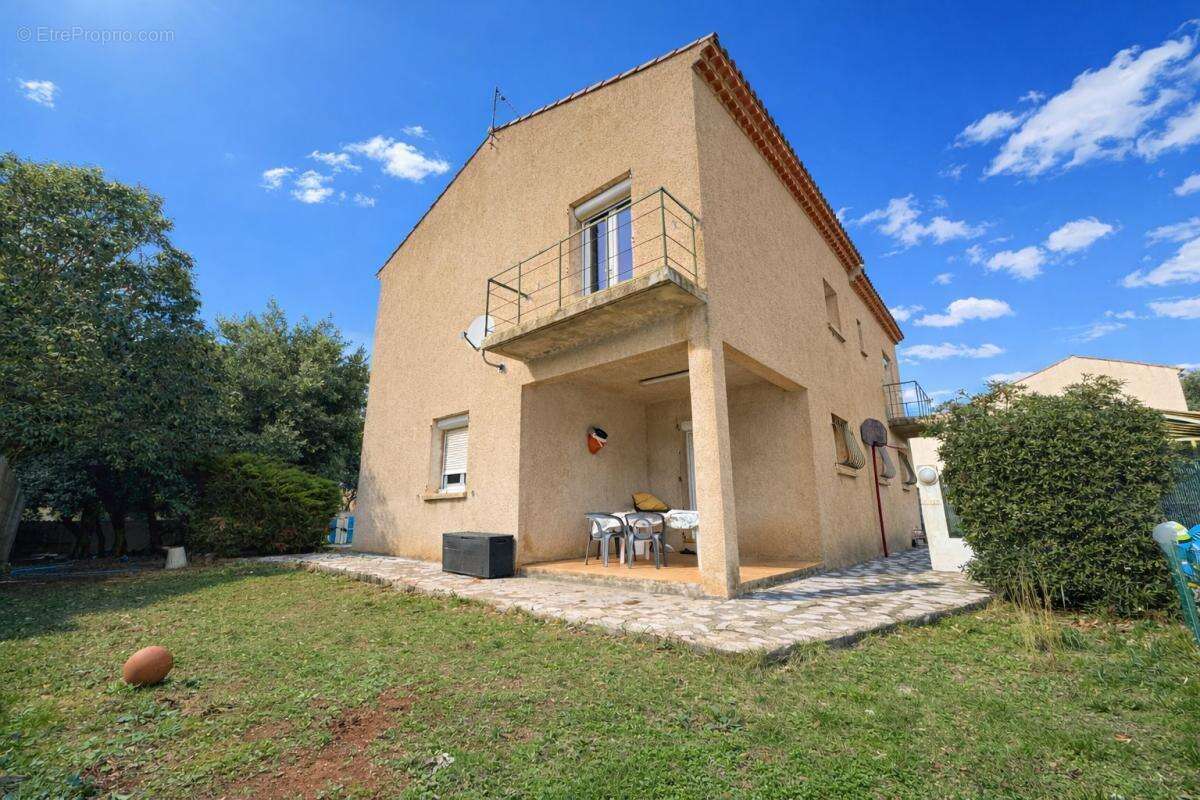 Maison à VILLEVEYRAC