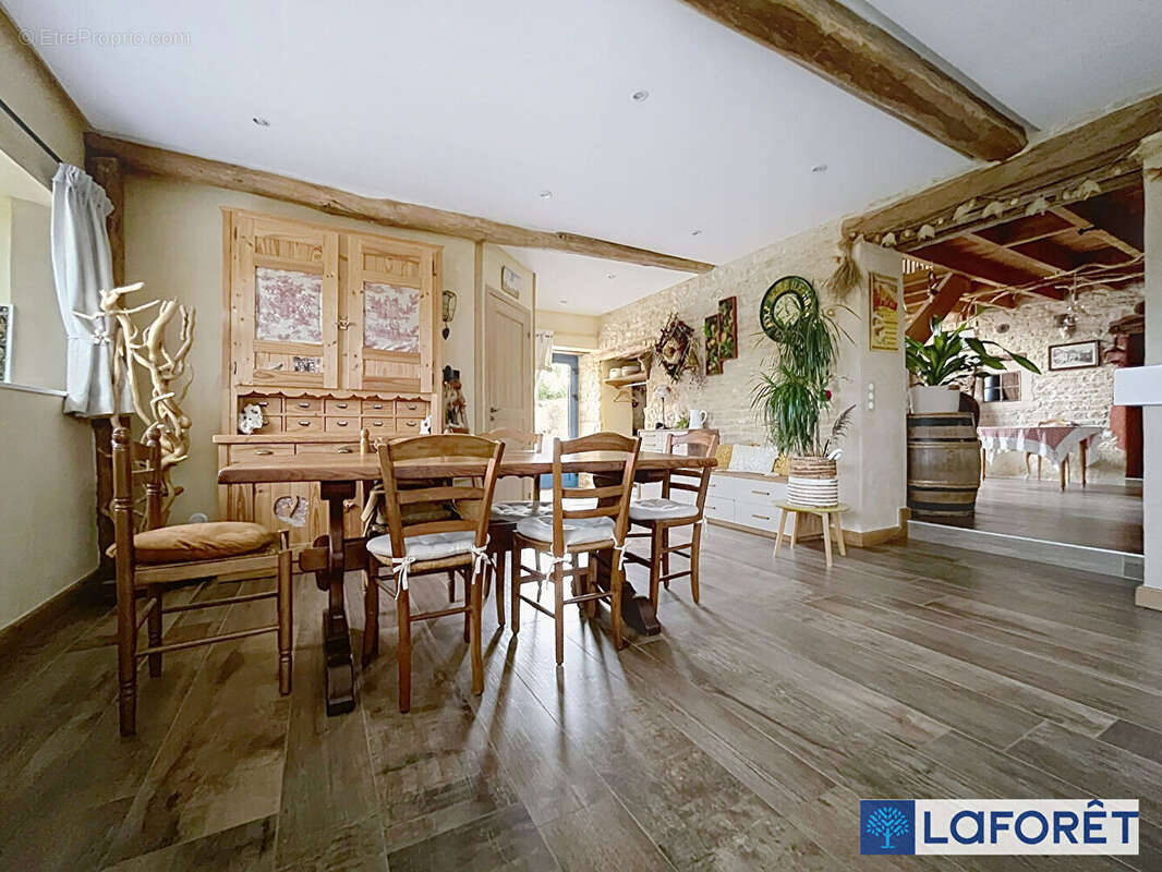 Maison Saulx Le Duc (luxerois) 3 pièce(s) 178.5 m2 - photo 7