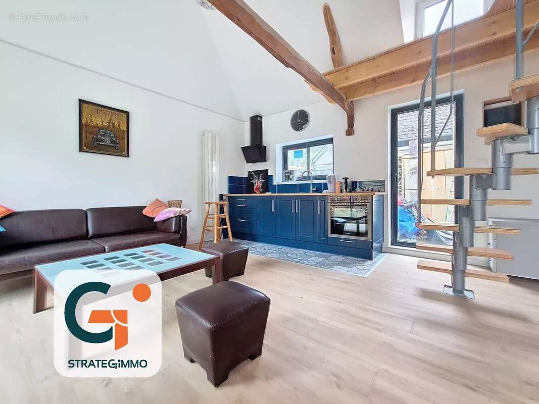 Maison à SAINT-OUEN-DE-THOUBERVILLE