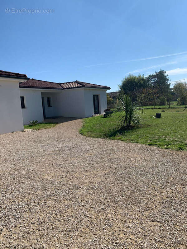 Maison à BARRY-D'ISLEMADE