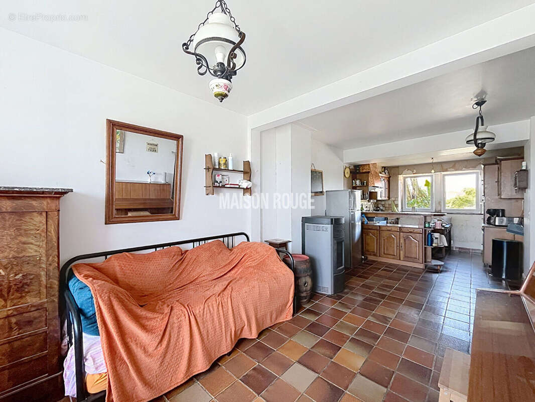 Face à la baie du Mont-Saint-Michel ? Maison familiale avec dépendance, garage et terrain de 1 700 m² - photo 7
