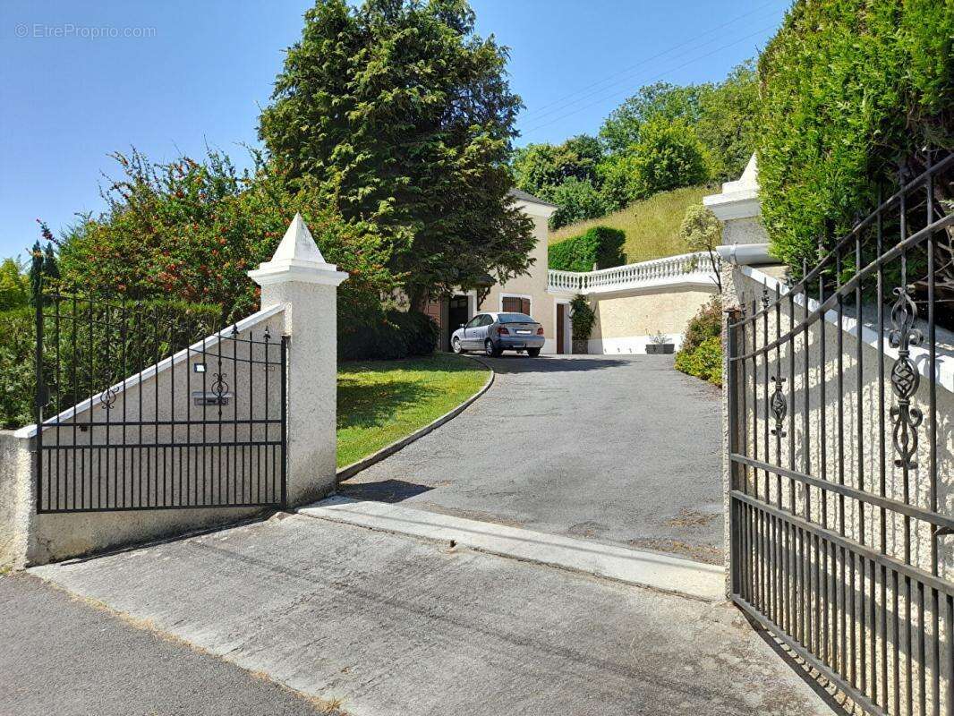 Villa sur 3 niveaux en face des Pyrénées - photo 3