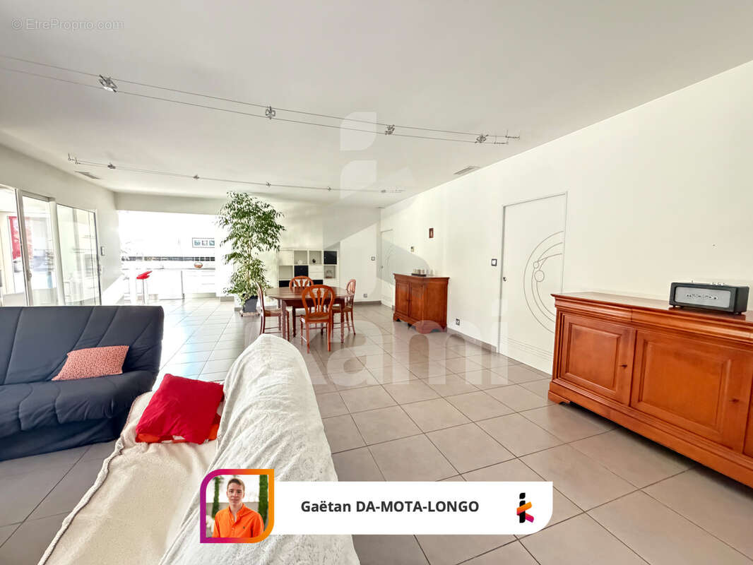 Maison lumineuse avec suites parentales et cadre exceptionnel - photo 3