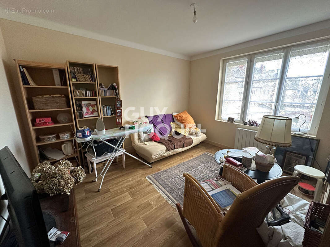 Appartement à PERIERS
