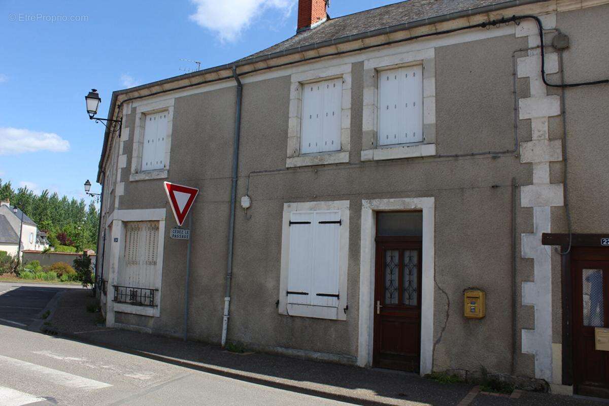 Sainte solange immeuble a renover de 140m² - photo 2