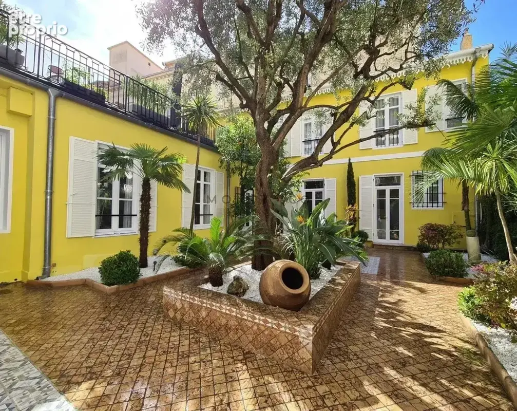 Appartement Duplex avec Jardin à Vendre au Cœur de Cannes, à Proximité de la Croisette - photo 6