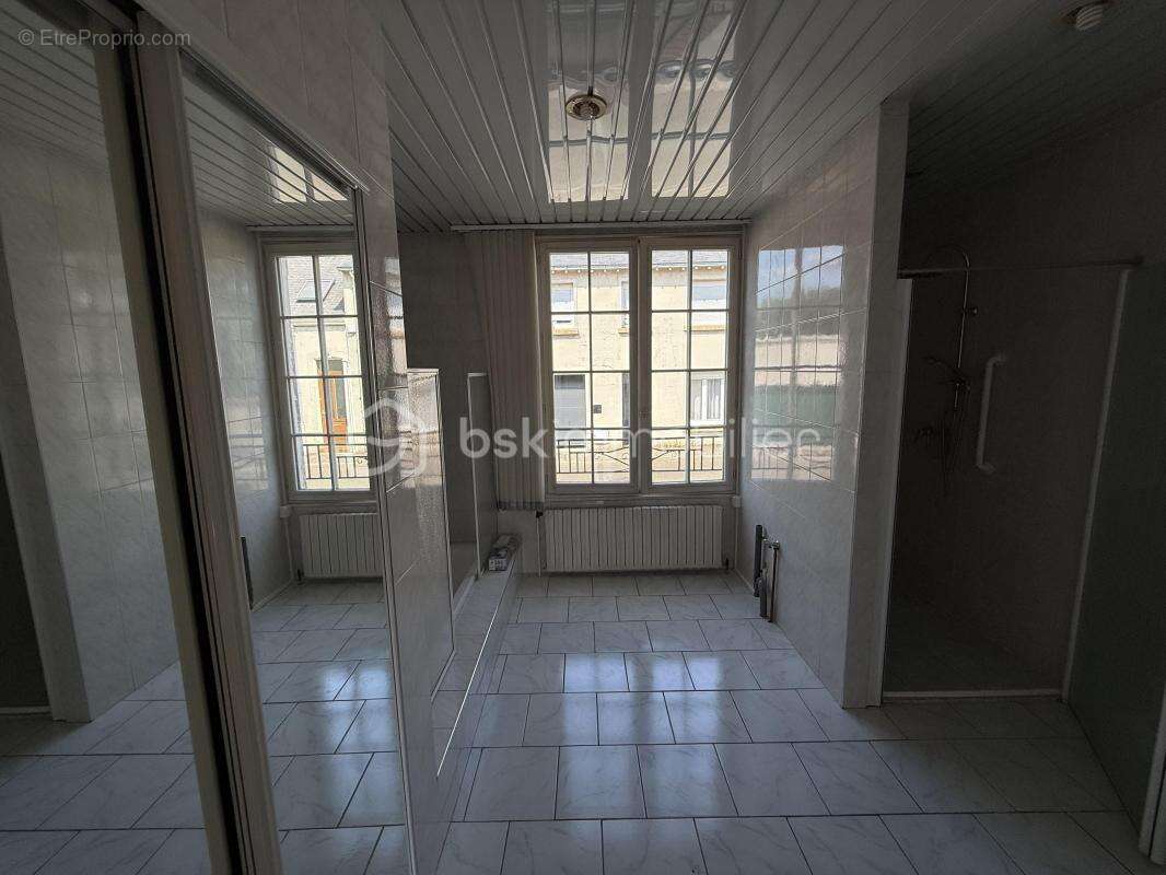 Maison de ville, double garage et fort potentiel – Quartier Miroir - Proche gare sud - photo 7