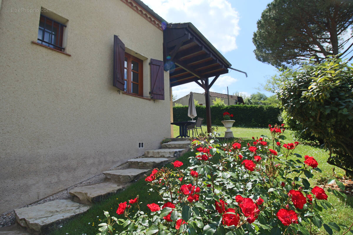 Maison à PUY-L&#039;EVEQUE
