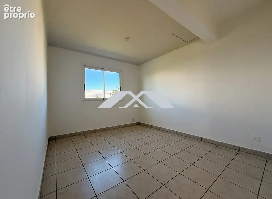 Maison 110 m² à Saint-Joseph  - photo 9