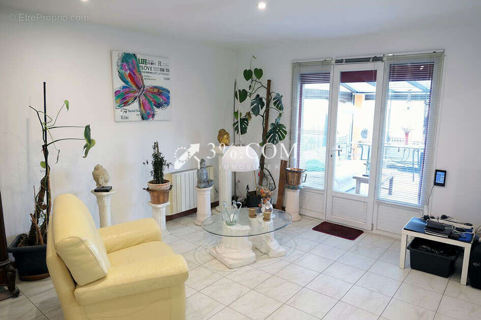 Maison à SAINT-MARTIN-EN-CAMPAGNE