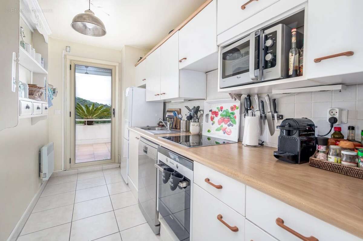 EXCLUSIVITÉ - Mandelieu - Grand Duc - Appartement au dernier étage avec terrasse d'angle de 41m² et vue panoramique - photo 5