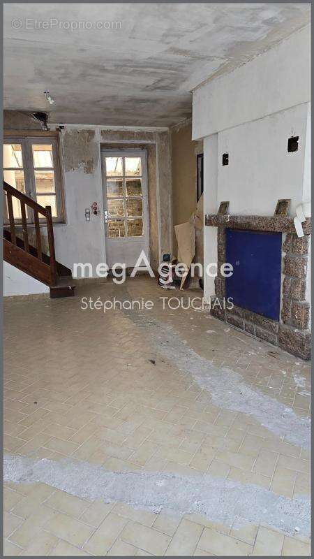 Maison de bourg en pierre 60 m², 4 pièces - photo 2