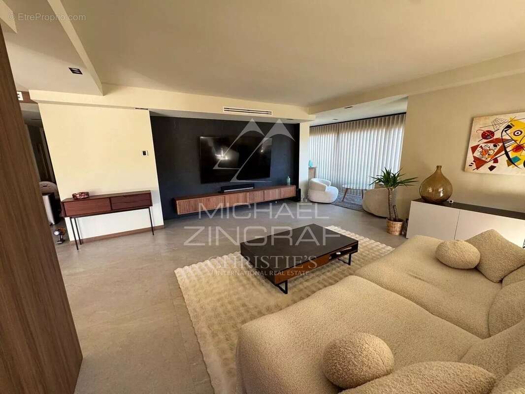 Appartement à MANDELIEU-LA-NAPOULE